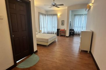 Desa ParkCity (Nadia Parkfront Condominium)