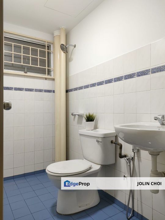 Kenanga apartment puchong for sale, newly reno, Selangor, Puchong