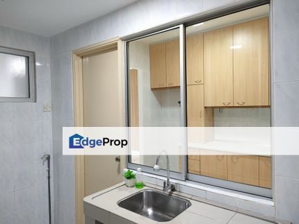 Kenanga apartment puchong for sale, newly reno, Selangor, Puchong