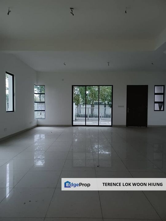 Seremban,senwang,forest heights,broadhill,aiden hill,corner lot, Negeri Sembilan, Seremban