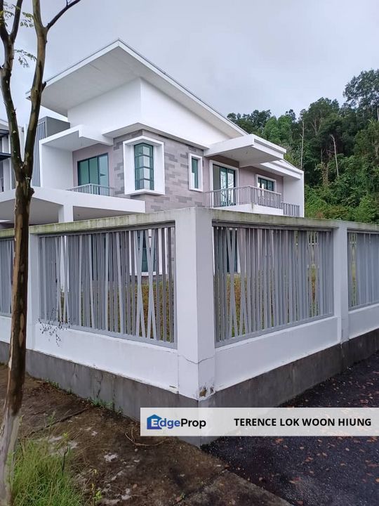 Seremban,senwang,forest heights,broadhill,aiden hill,corner lot, Negeri Sembilan, Seremban