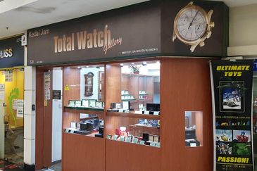 Amcorp mall deals watch repair