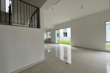 Parkfield Residences, Tropicana Heights