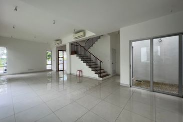 Parkfield Residences, Tropicana Heights