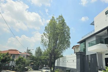 Bukit Suria Garden Village