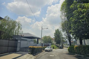 Bukit Suria Garden Village