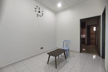 2 Storey Terrace Bandar Sungai Long For Sale/ Let