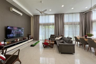 High Ceiling 3 Sty Semi D @ Bukit Mandarina Bukit Mandarina Second Enclave