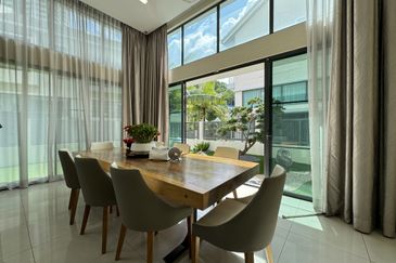 High Ceiling 3 Sty Semi D @ Bukit Mandarina Bukit Mandarina Second Enclave