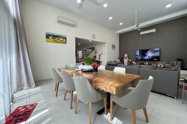 High Ceiling 3 Sty Semi D @ Bukit Mandarina Bukit Mandarina Second Enclave