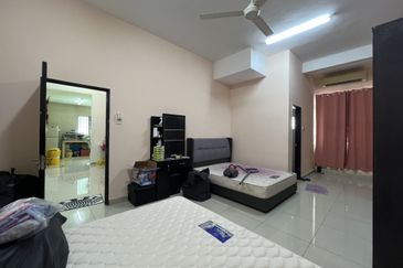 D'Premier @ Bandar Damai Perdana