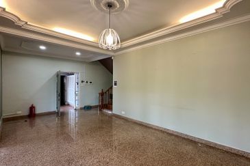 Super Cheap 2 Storey Bungalow House, Taman Bandaraya