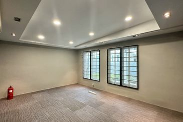 Super Cheap 2 Storey Bungalow House, Taman Bandaraya