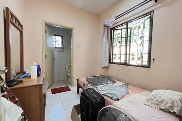 Super Cheap Renovated 3 Storey Semi-D, Impiana Cheras