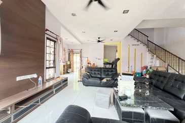 Super Cheap Renovated 3 Storey Semi-D, Impiana Cheras