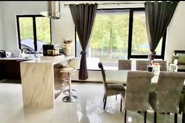 Super Cheap Renovated Corner 3 Storey Semi D with Lift, Sierra Hijauan Ampang