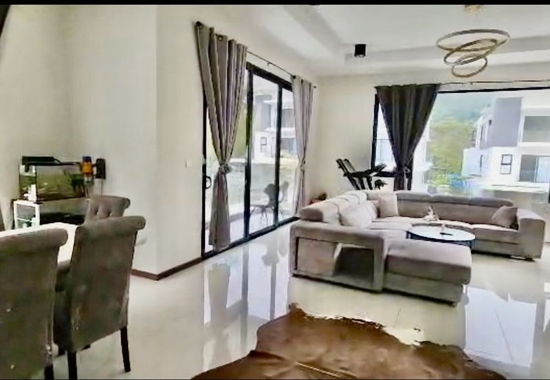 Super Cheap Renovated Corner 3 Storey Semi D with Lift, Sierra Hijauan Ampang