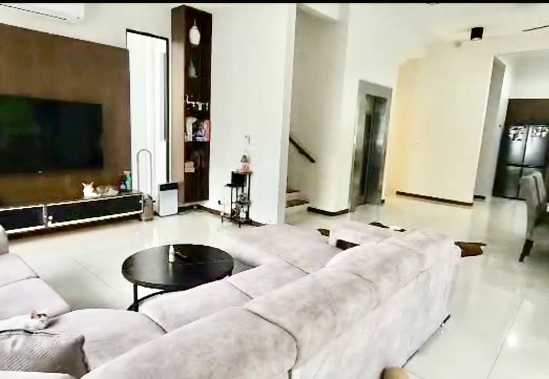Super Cheap Renovated Corner 3 Storey Semi D with Lift, Sierra Hijauan Ampang