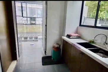 Super Cheap Renovated Corner 3 Storey Semi D with Lift, Sierra Hijauan Ampang
