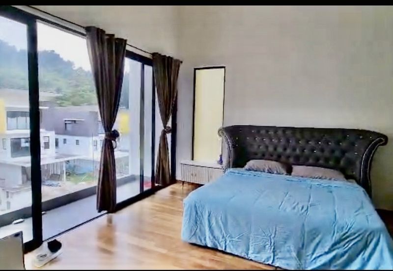 Super Cheap Renovated Corner 3 Storey Semi D with Lift, Sierra Hijauan Ampang