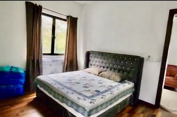 Super Cheap Renovated Corner 3 Storey Semi D with Lift, Sierra Hijauan Ampang