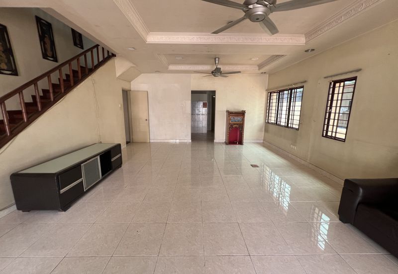 Super Cheap Renovated 2 Storey Superlink With Land Unit, Taman Yarl