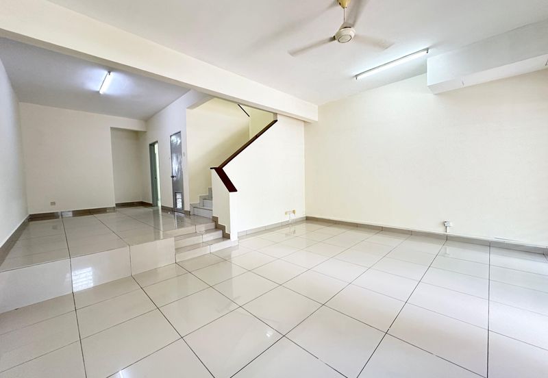 Super Cheap Good Condition 2 Storey Terrace, Palm Walk 3