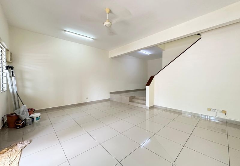 Super Cheap Good Condition 2 Storey Terrace, Palm Walk 3