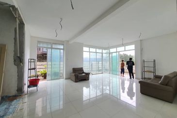 Bandar Tun Hussein Onn