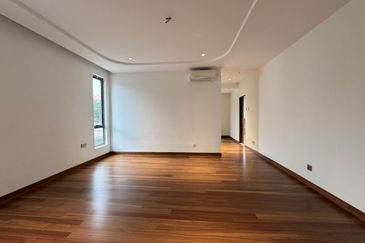 Super Cheap Renovated 2 Storey Bungalow, Taman Taynton View