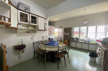 Super Cheap Renovated 2 Storeys Terrace Landed, Taman Bukit Angsana Len Seng