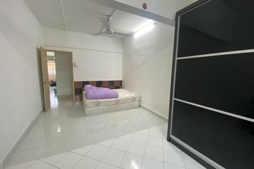 Super Cheap Renovated 2 Storeys Terrace Landed, Taman Bukit Angsana Len Seng