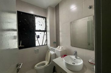 Super Cheap 3 Storey Superlink, Alam Damai Impian 1