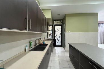 Super Cheap 3 Storey Superlink, Alam Damai Impian 1