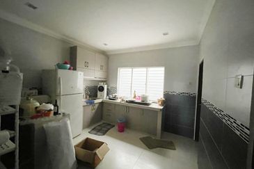 Super Cheap Renovated 2.5 Storey Terrace House, Bandar Sungai Long 