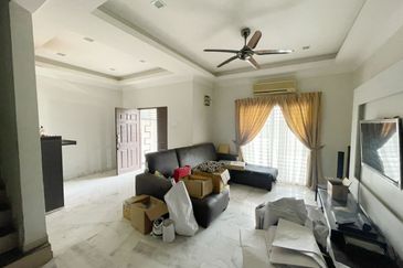 Super Cheap Renovated 2.5 Storey Terrace House, Bandar Sungai Long 