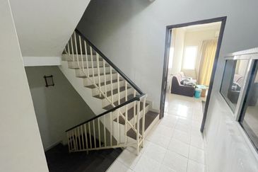 Super Cheap Renovated 2.5 Storey Terrace House, Bandar Sungai Long 