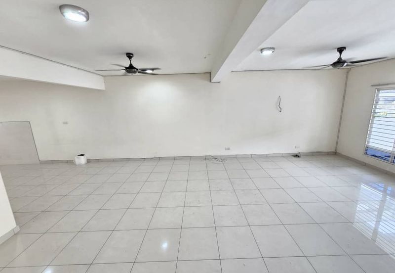 Super Cheap Renovated 2.5 Storey Terrace House, Taman Suria Tropika