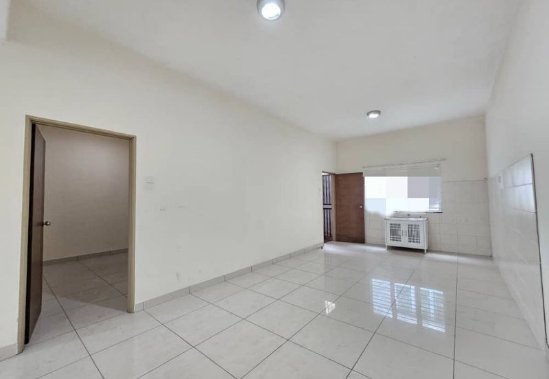 Super Cheap Renovated 2.5 Storey Terrace House, Taman Suria Tropika