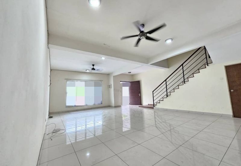 Super Cheap Renovated 2.5 Storey Terrace House, Taman Suria Tropika