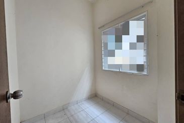 Super Cheap Renovated 2.5 Storey Terrace House, Taman Suria Tropika
