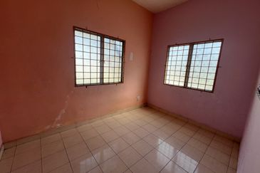 Super Cheap Corner Unit 2 Storey, Seri Kembangan