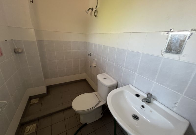 Super Cheap Corner Unit 2 Storey, Seri Kembangan