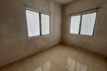 Super Cheap Corner Unit 2 Storey, Seri Kembangan