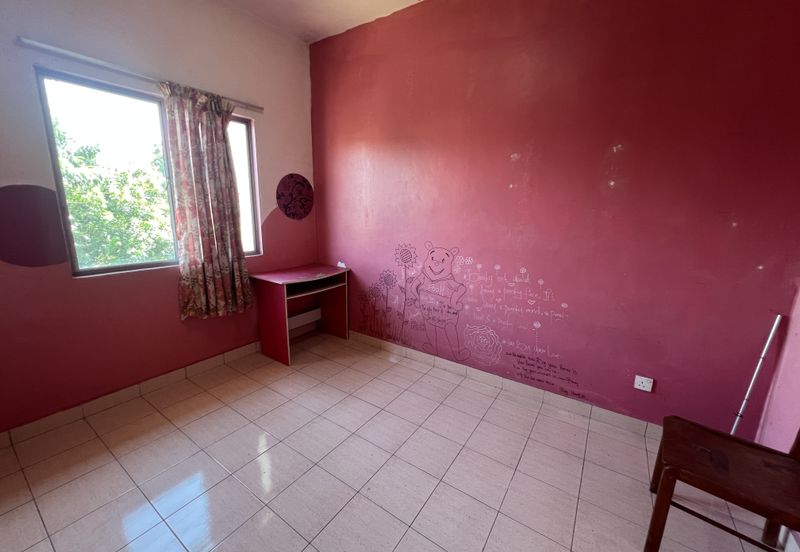 Super Cheap Corner Unit 2 Storey, Seri Kembangan