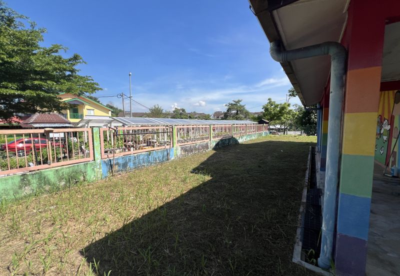 Super Cheap Corner Unit 2 Storey, Seri Kembangan