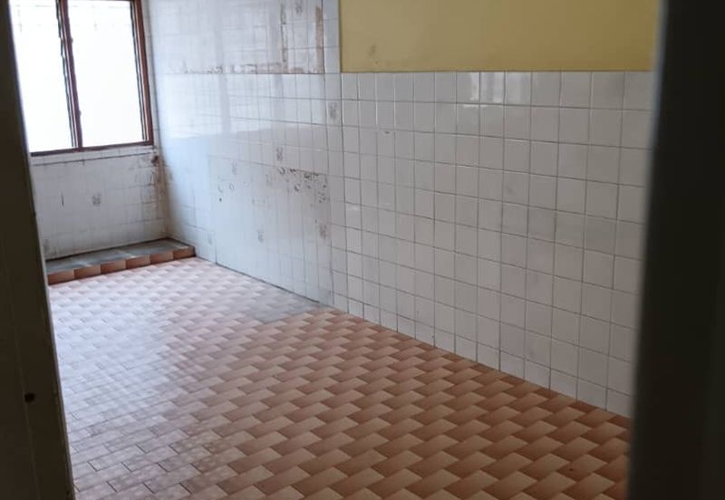 Super Cheap 2 Storey Superlink Unit, OUG