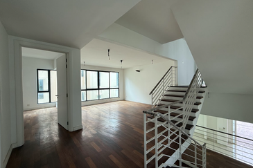 Villa 33, Bukit Manda'rina