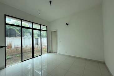 Villa 33, Bukit Manda'rina