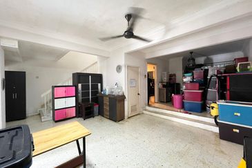 Super Cheap Renovated Double Storey Terrace, SS18 Subang Jaya 
